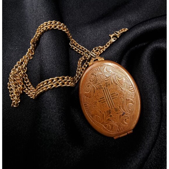 Vintage 1930s-1940s Gold-Tone Floral Oval Locket Necklace With Chain - Picture 7 of 7